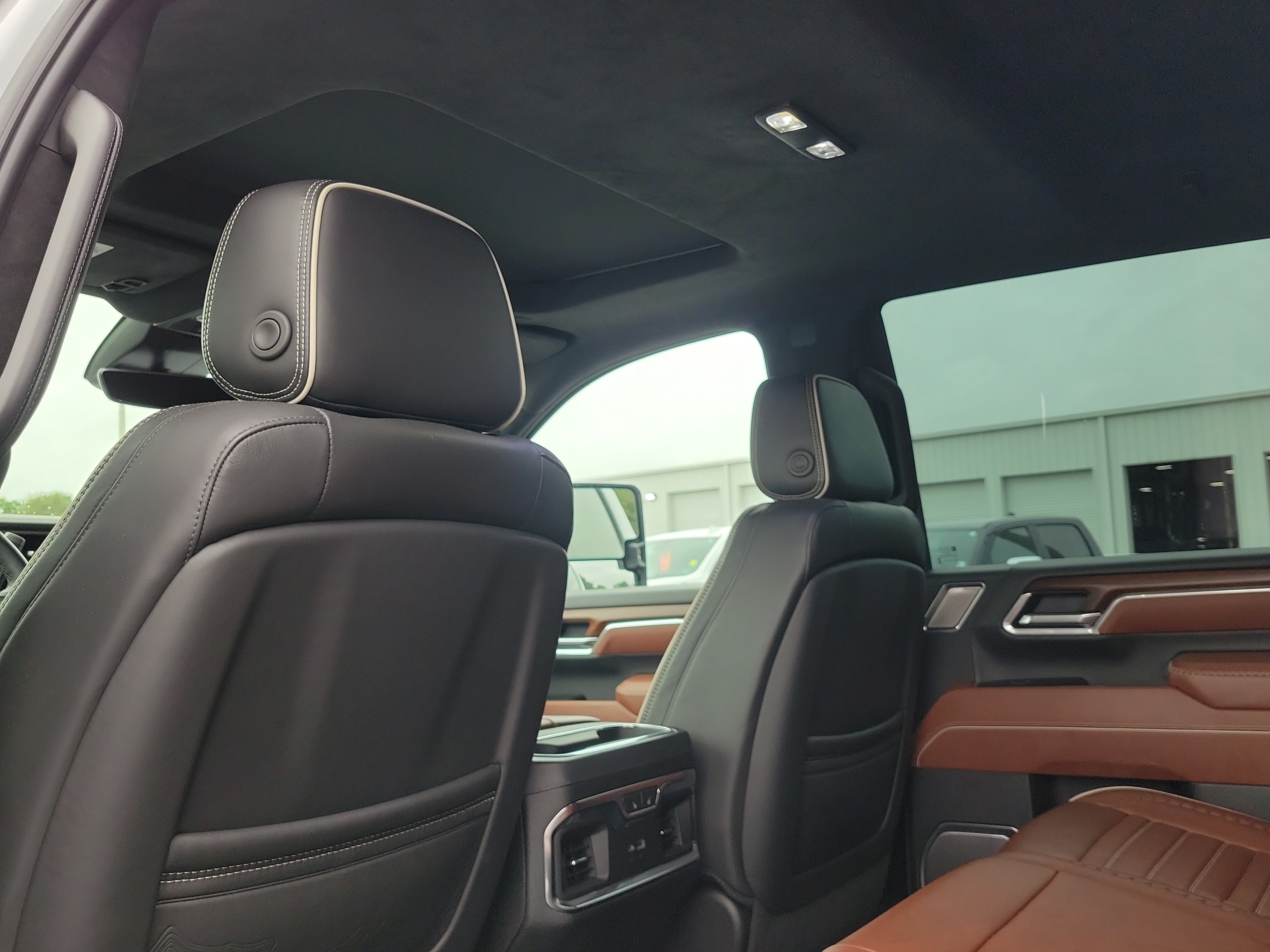 Used 2025 GMC Sierra 2500 Denali Ultimate AWD/4WD image 13