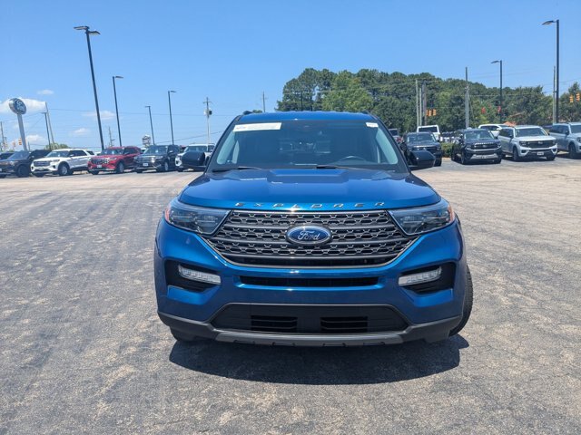 Certified 2022 Ford Explorer XLT w/ Equipment Group 202A RWD image 3