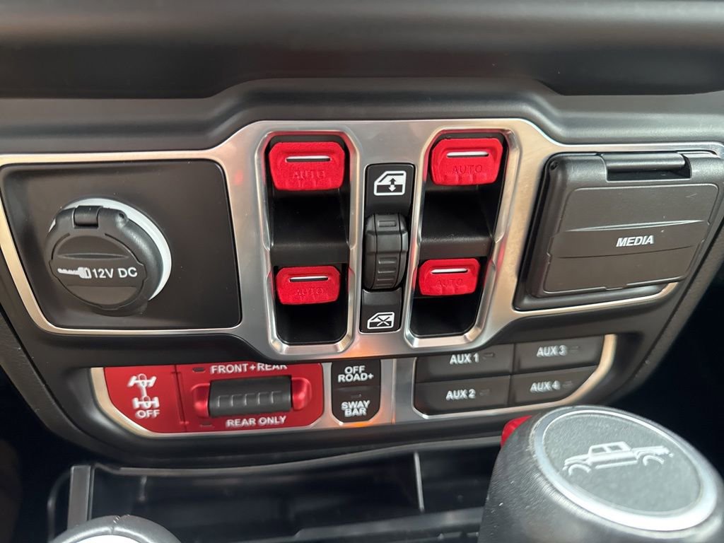 Used 2023 Jeep Gladiator Rubicon w/ Cold Weather Group image 22