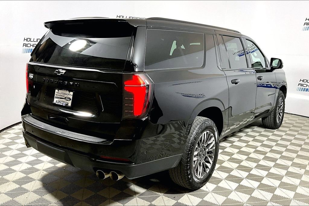 Used 2025 Chevrolet Suburban Z71 image 9