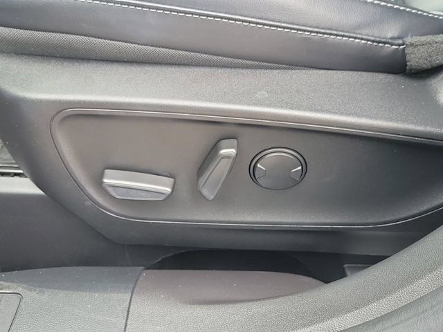 Certified 2023 Ford Escape Platinum AWD/4WD image 12
