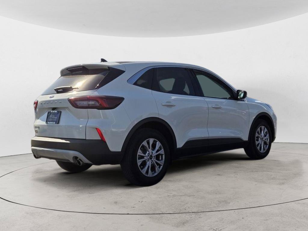 Certified 2023 Ford Escape Active FWD image 3