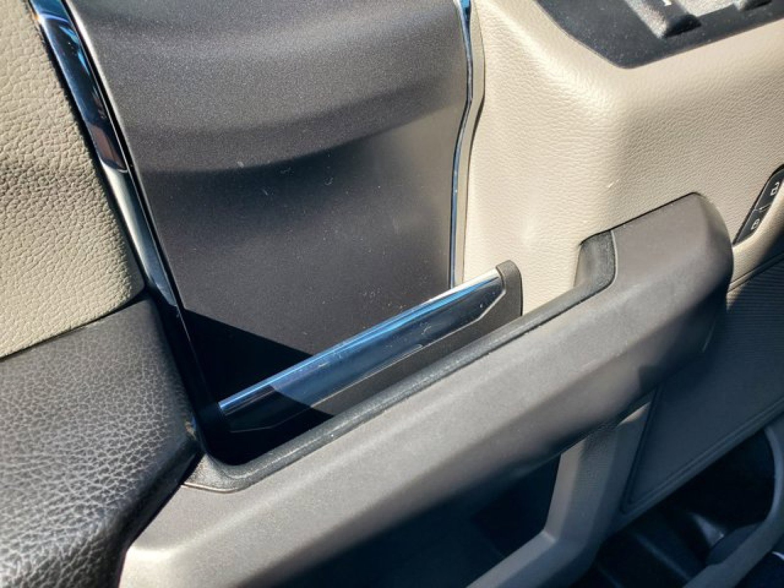 Certified 2018 Ford F150 XLT w/ Equipment Group 302A Luxury image 14