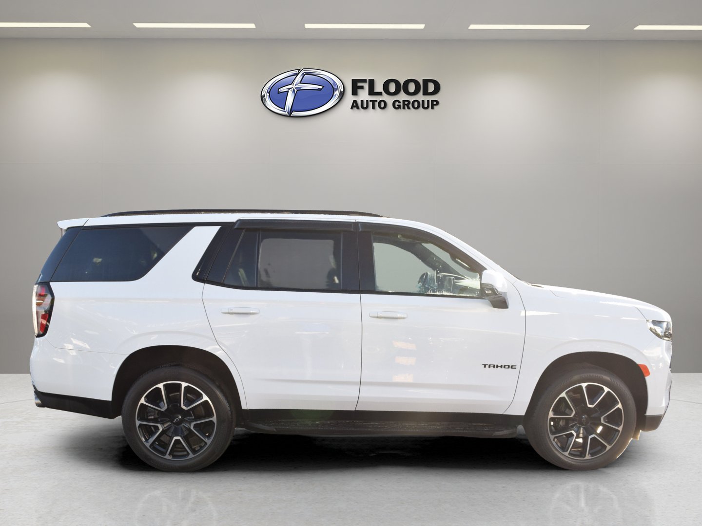 Used 2022 Chevrolet Tahoe RST w/ Sport Performance Package AWD/4WD image 3