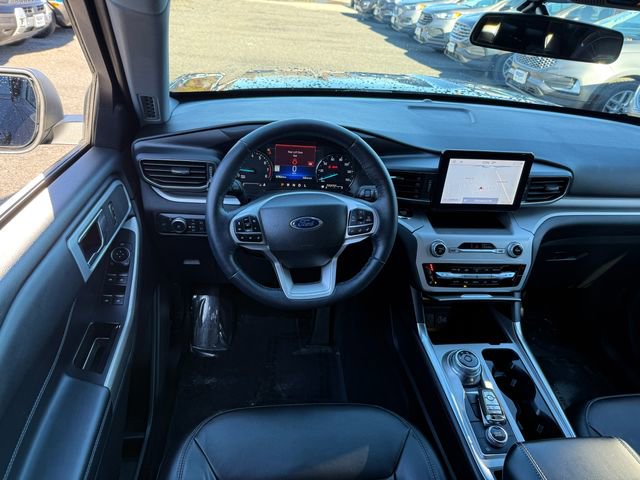 Certified 2022 Ford Explorer XLT w/ Equipment Group 202A image 6
