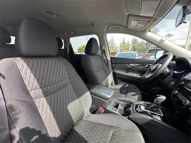 Used 2019 Nissan Rogue SV w/ Premium Package image 35