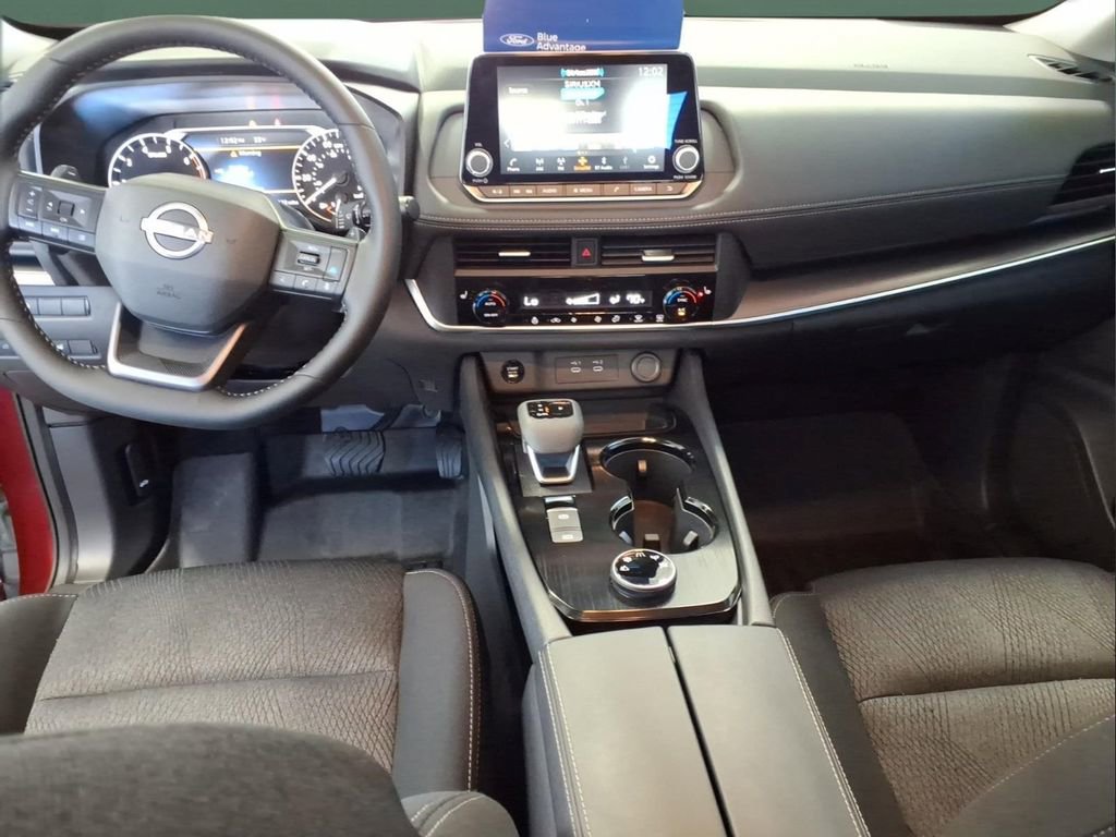 Used 2026 Nissan Rogue SV w/ Cold Weather Package AWD/4WD image 7