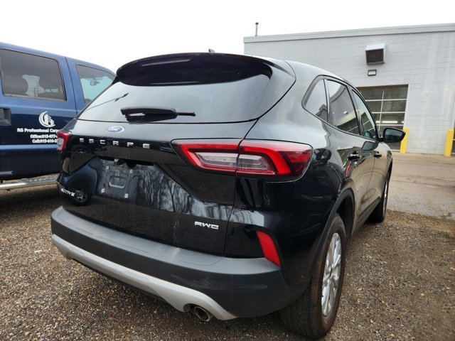 Certified 2025 Ford Escape Active image 3