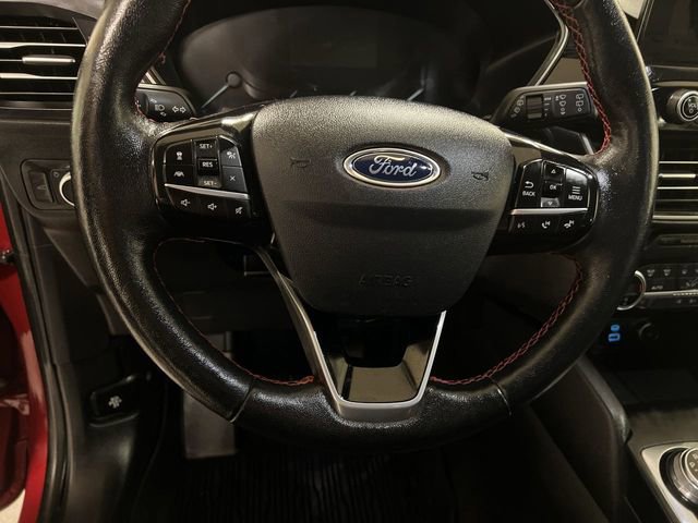 Certified 2021 Ford Escape SEL w/ SEL Stealth AWD Package image 9