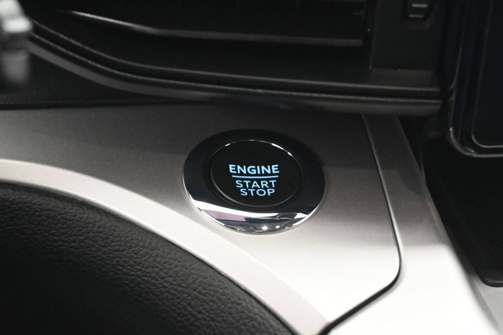 Certified 2022 Ford Explorer XLT RWD image 14