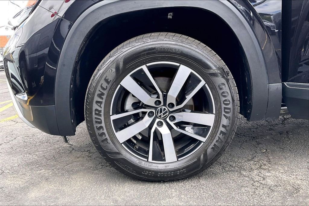 Used 2023 Volkswagen Atlas SE AWD/4WD image 8