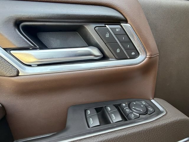 Used 2025 GMC Sierra 2500 Denali w/ Technology Package AWD/4WD image 13
