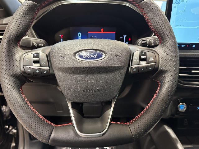 Certified 2025 Ford Escape ST-Line w/ Tech Pack #1 AWD/4WD image 11