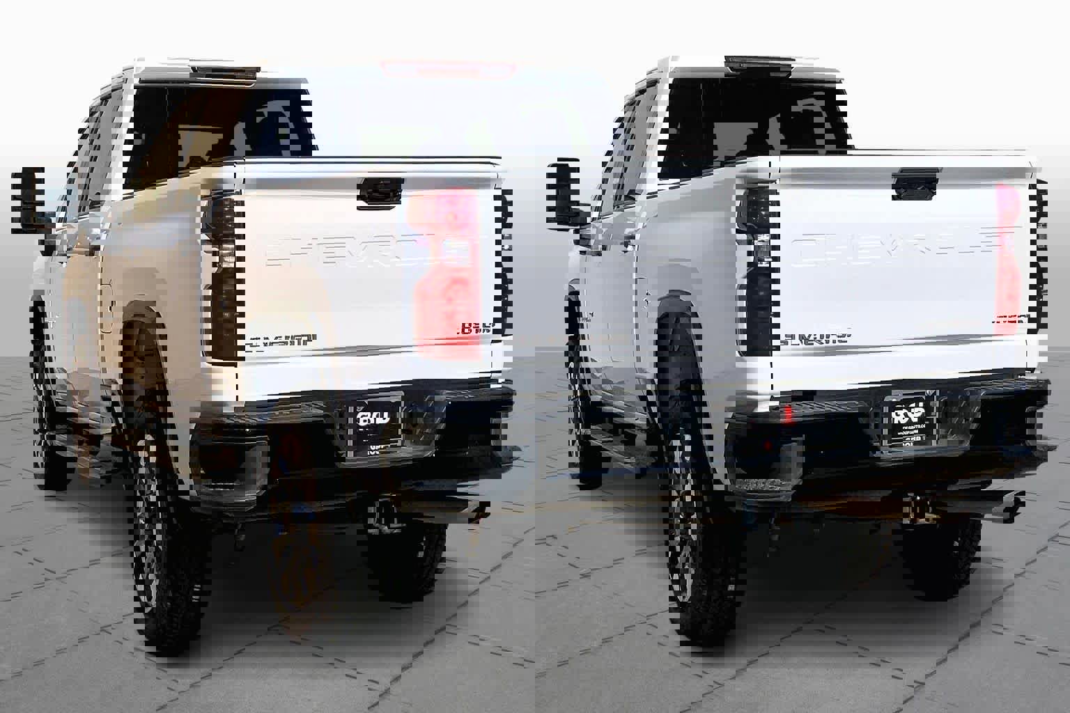 Used 2024 Chevrolet Silverado 2500 Custom w/ Custom Convenience Package image 4