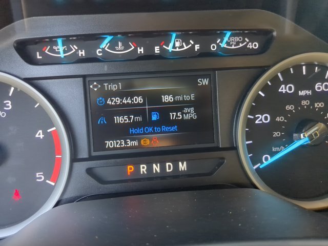 Certified 2022 Ford F250 XLT w/ XLT Premium Package AWD/4WD image 21