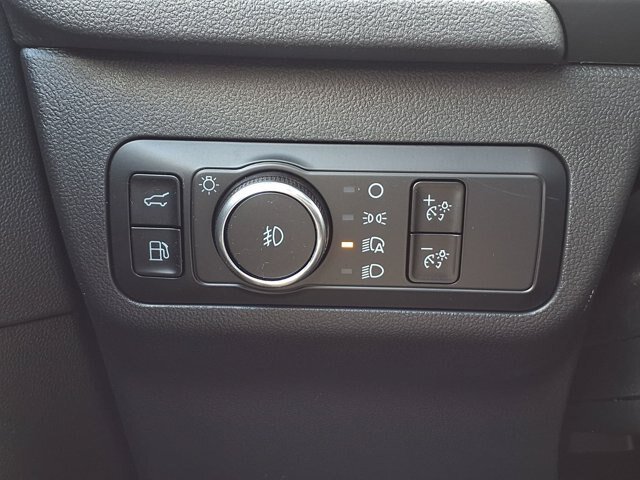 Certified 2025 Ford Escape ST-Line Select w/ Tech Pack #1 AWD/4WD image 17