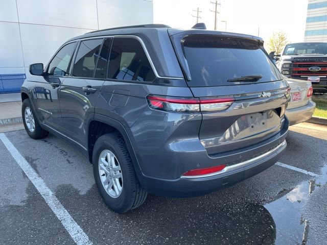 Used 2024 Jeep Grand Cherokee Laredo image 9