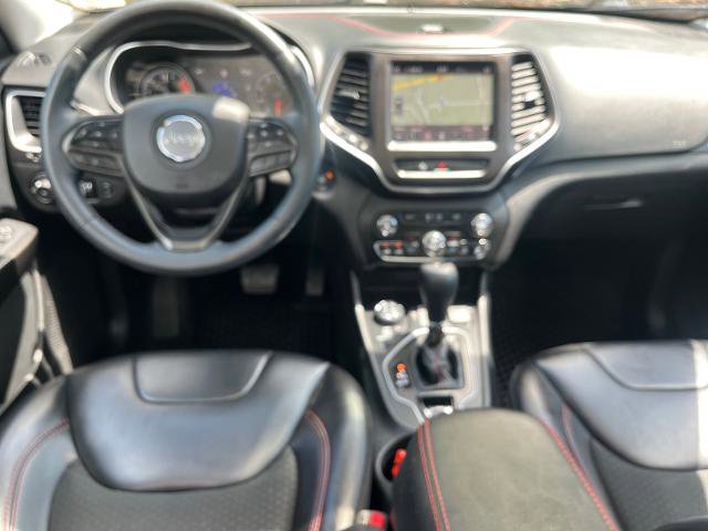 Used 2019 Jeep Cherokee Trailhawk w/ Comfort/Convenience Group AWD/4WD image 6