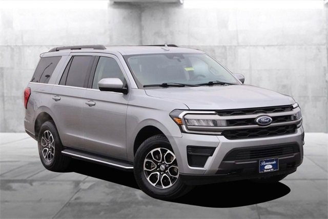 Certified 2023 Ford Expedition XLT image 2