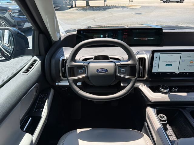 Certified 2025 Ford Expedition Active AWD/4WD image 15