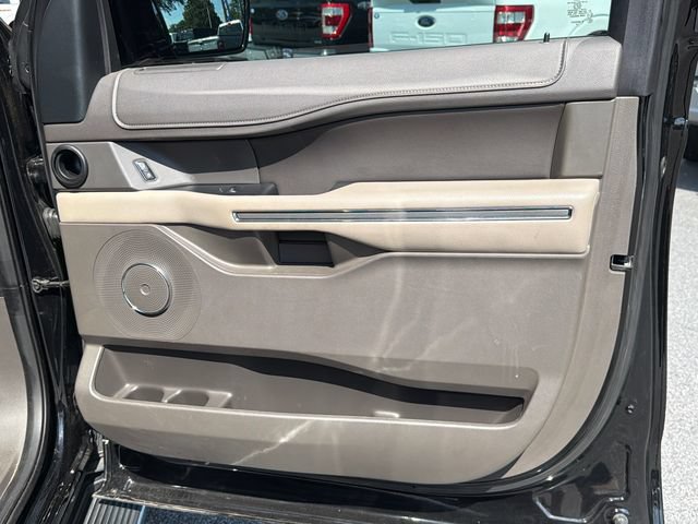 Certified 2018 Ford Expedition XLT w/ Equipment Group 202A RWD image 16