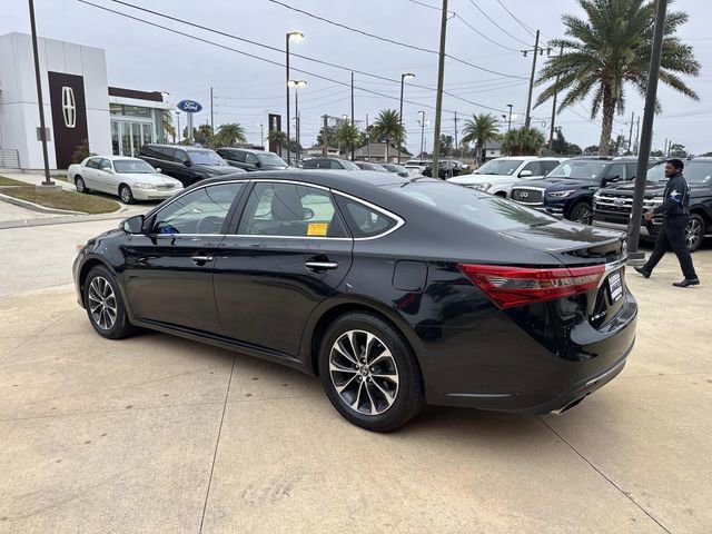Used 2018 Toyota Avalon XLE image 6