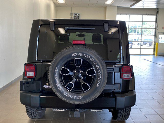 Used 2017 Jeep Wrangler Unlimited Sahara AWD/4WD image 6