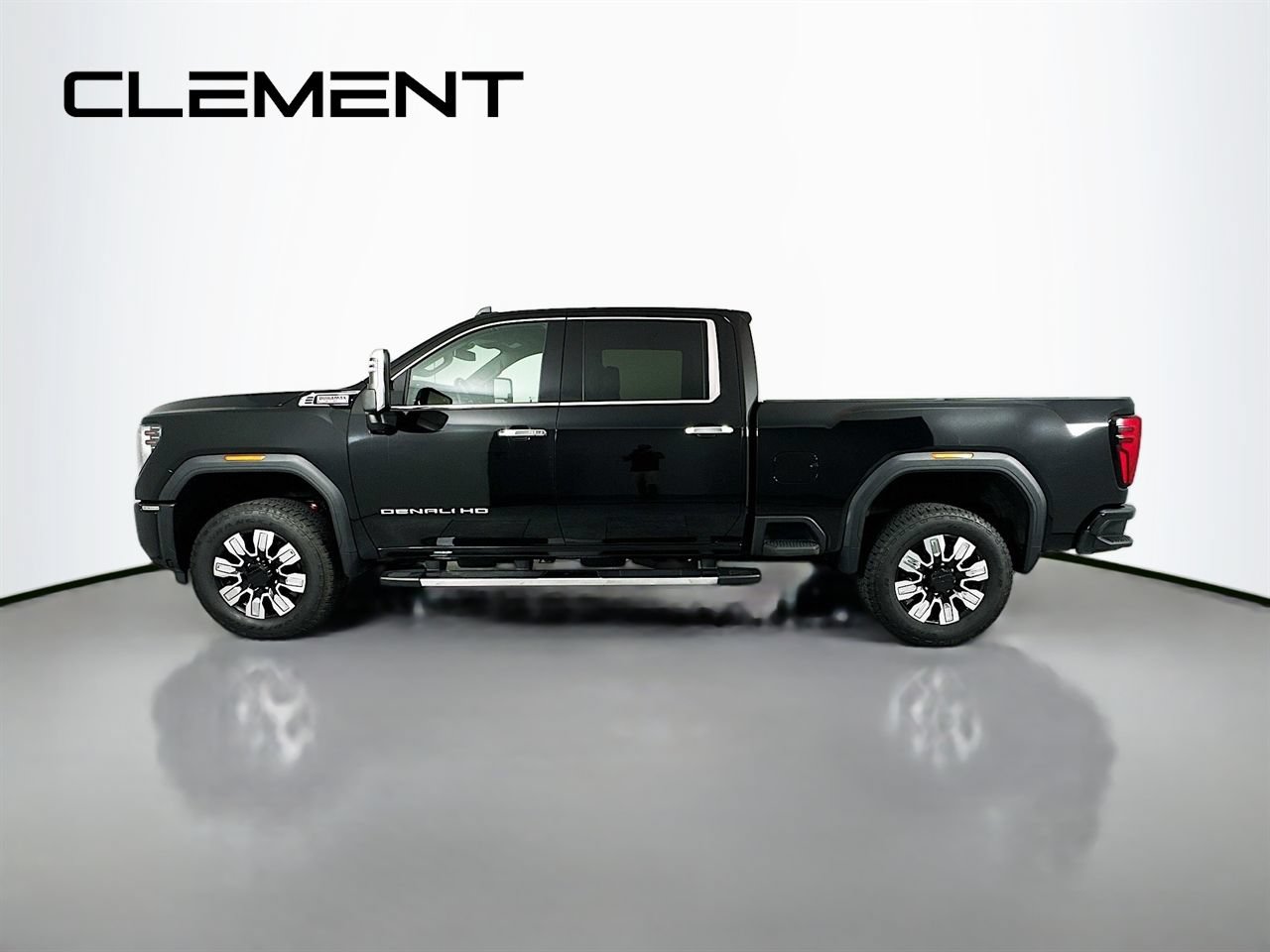 Used 2024 GMC Sierra 2500 Denali AWD/4WD image 6