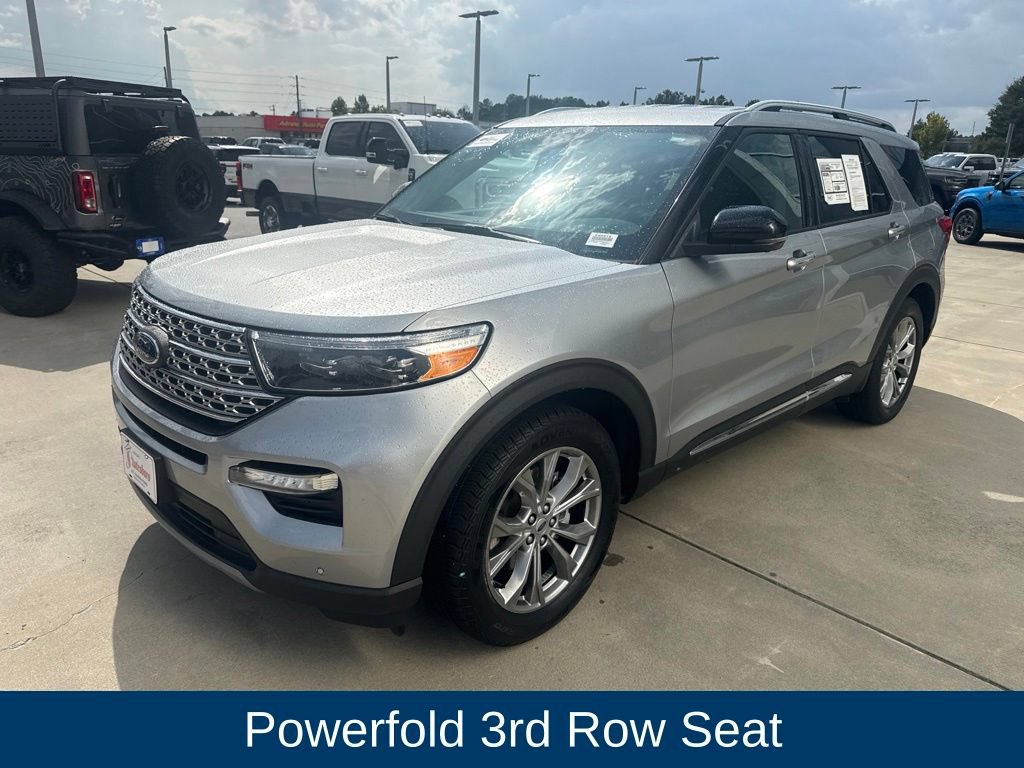 Certified 2022 Ford Explorer Limited w/ Equipment Group 301A RWD image 4