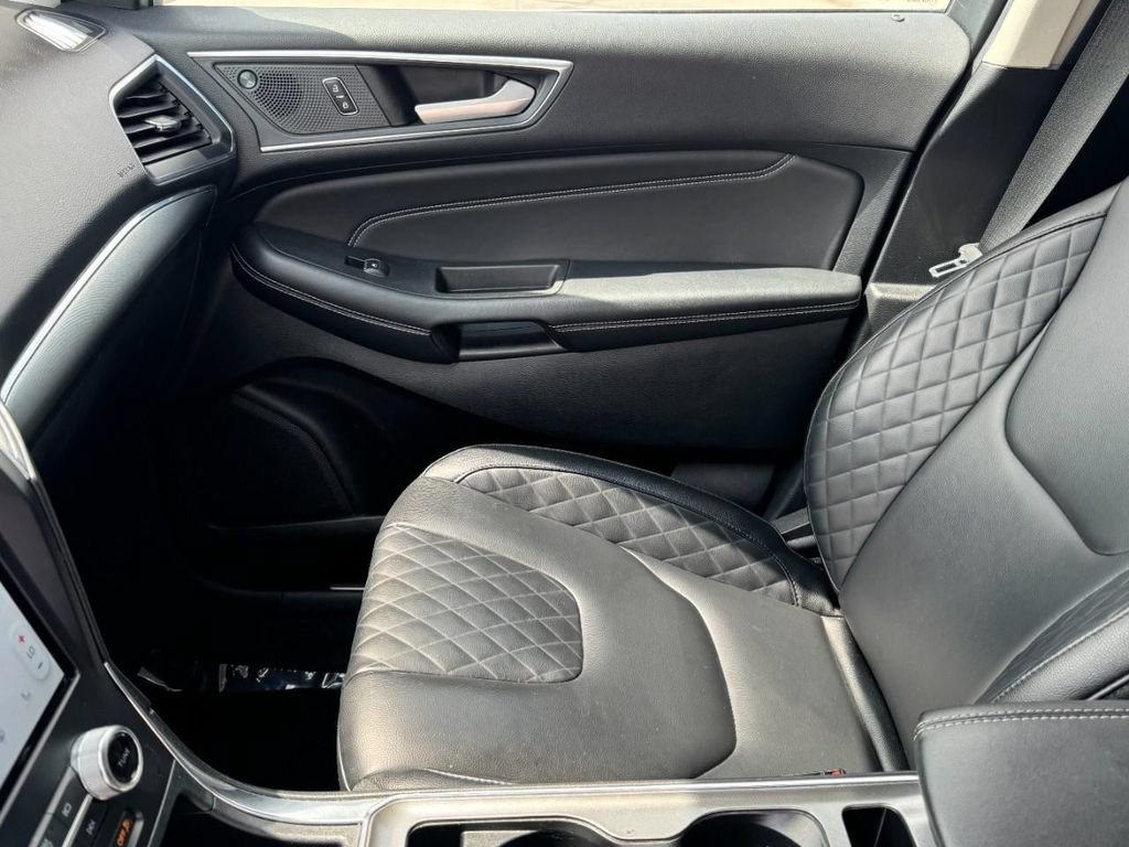 Certified 2024 Ford Edge Titanium AWD/4WD image 13