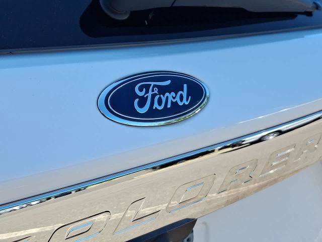 Certified 2023 Ford Explorer XLT w/ Equipment Group 202A AWD/4WD image 28