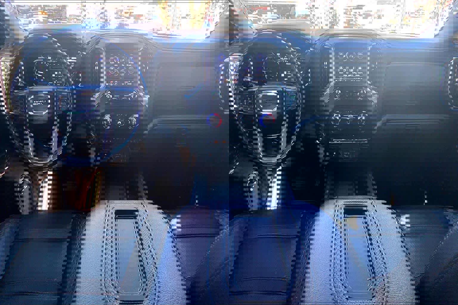 Used 2022 GMC Sierra 2500 Denali w/ Denali Black Diamond Edition image 15