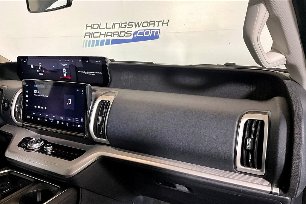 Certified 2025 Ford Expedition Active AWD/4WD image 12
