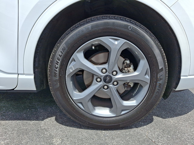 Certified 2023 Ford Escape ST-Line w/ Tech Pack #1 AWD/4WD image 9