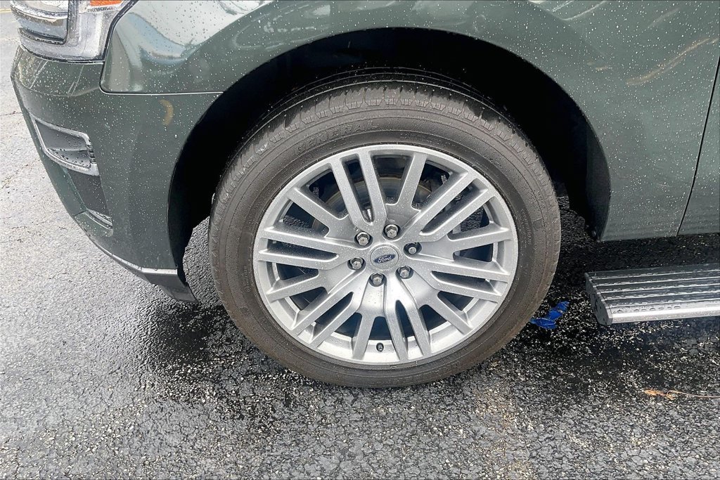 Certified 2023 Ford Expedition Limited AWD/4WD image 8