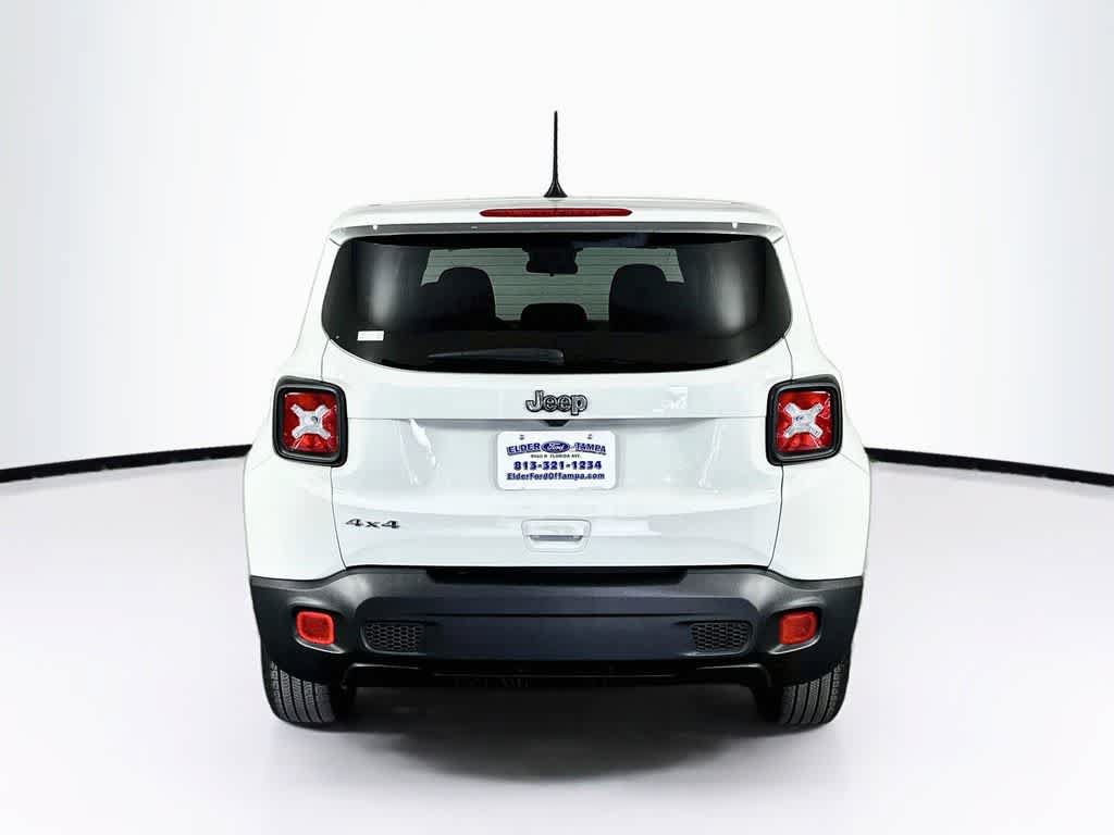 Used 2023 Jeep Renegade Latitude AWD/4WD image 5