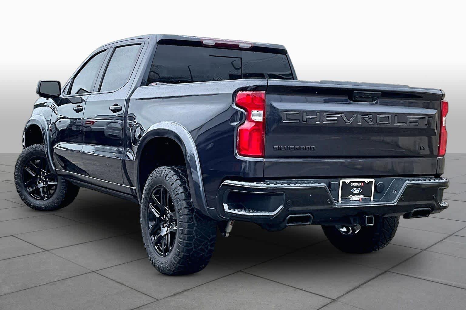Used 2024 Chevrolet Silverado 1500 LT Trail Boss w/ LT Trail Boss Premium Package AWD/4WD image 12