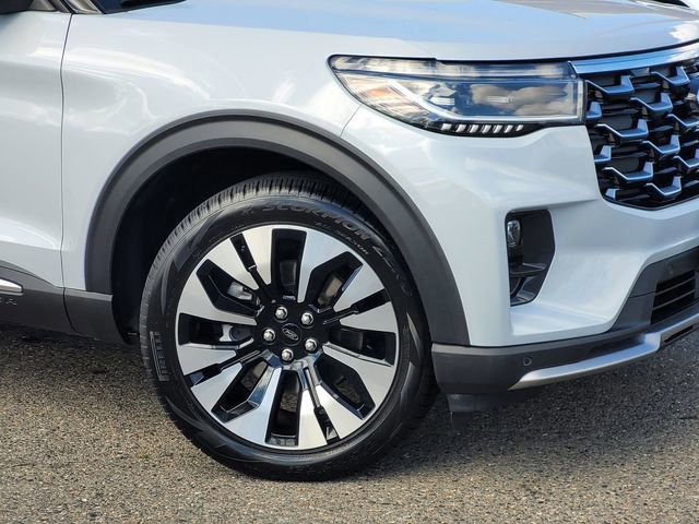 Certified 2025 Ford Explorer Platinum w/ LUX Leather Package image 6