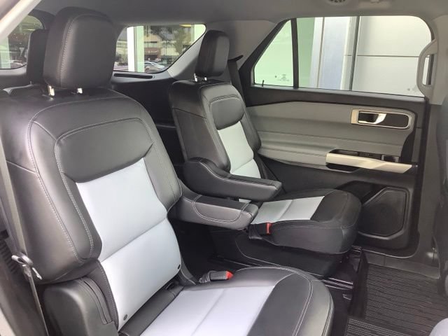 Certified 2023 Ford Explorer XLT w/ Equipment Group 202A AWD/4WD image 26