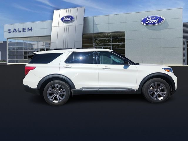 Certified 2023 Ford Explorer XLT w/ Equipment Group 202A AWD/4WD image 2