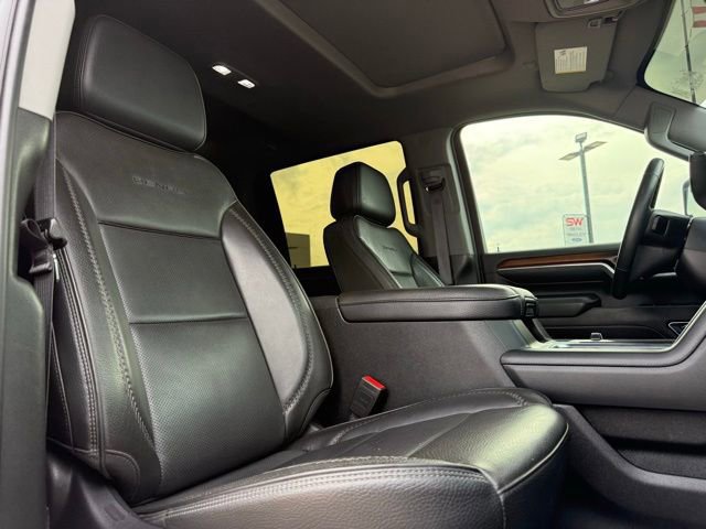 Used 2024 GMC Sierra 2500 Denali w/ Denali Reserve Package AWD/4WD image 15