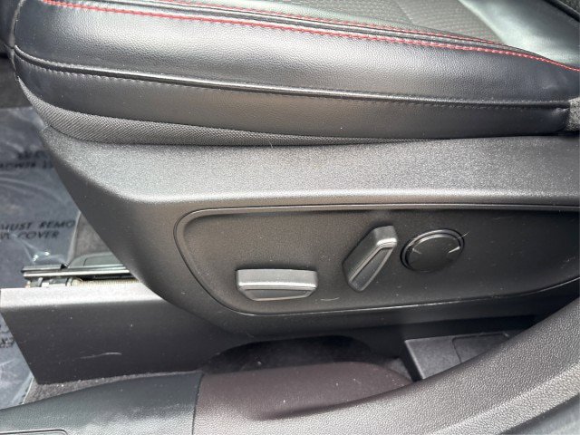 Certified 2023 Ford Escape ST-Line Elite AWD/4WD image 17