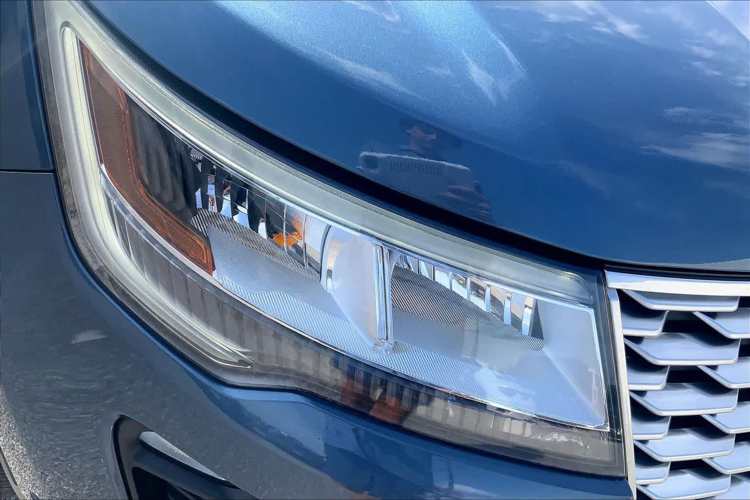 Certified 2018 Ford Explorer Platinum AWD/4WD image 27