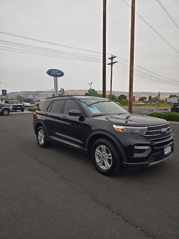Certified 2023 Ford Explorer XLT w/ Equipment Group 202A AWD/4WD image 1