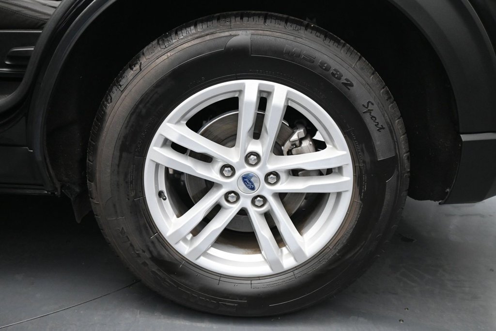 Certified 2024 Ford Explorer XLT RWD image 22