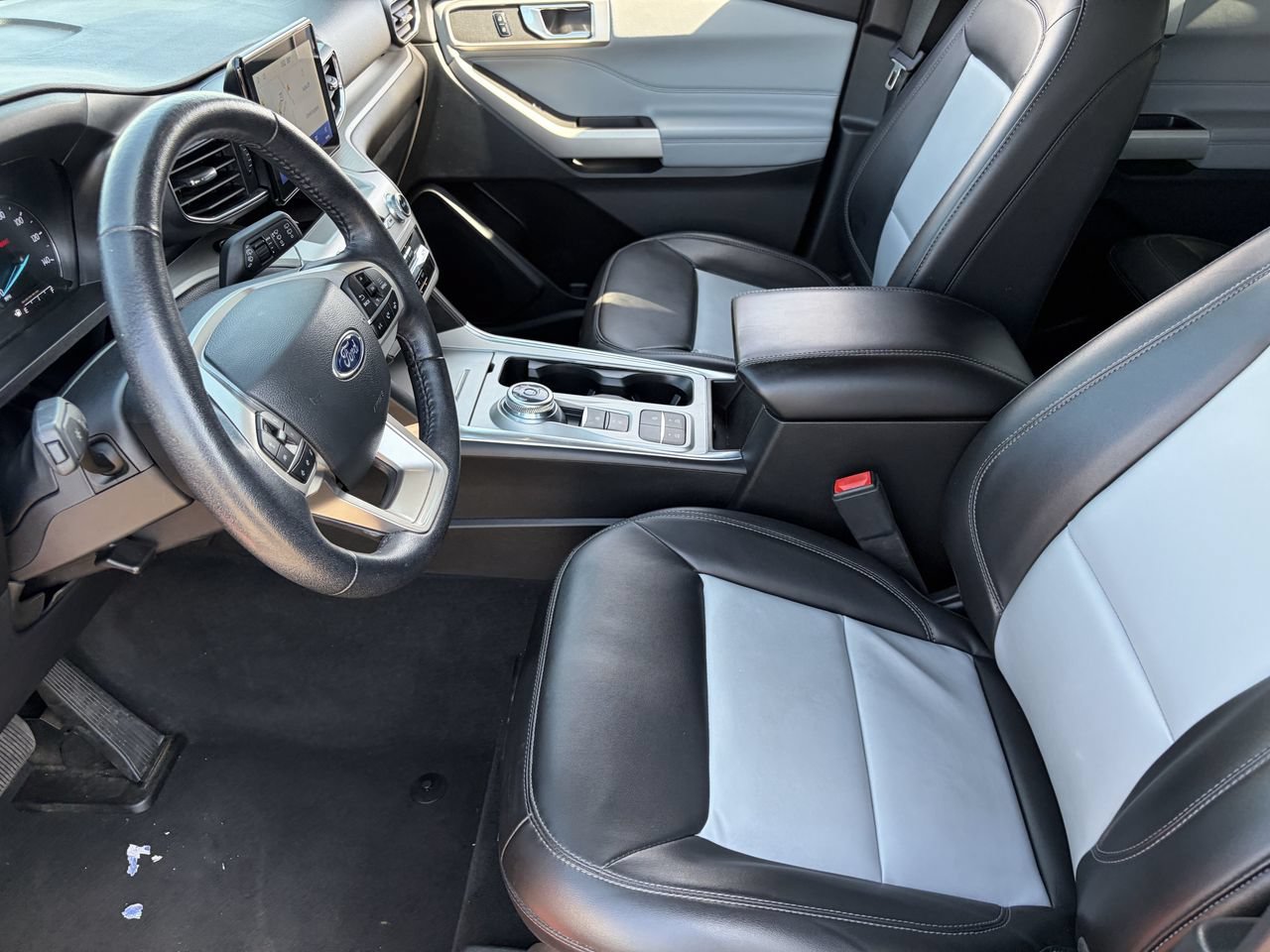 Certified 2023 Ford Explorer XLT w/ Equipment Group 202A RWD image 22
