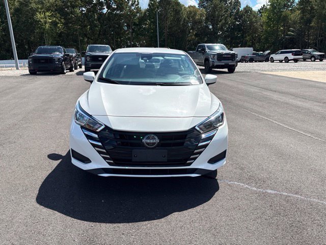 Used 2024 Nissan Versa SV FWD image 2