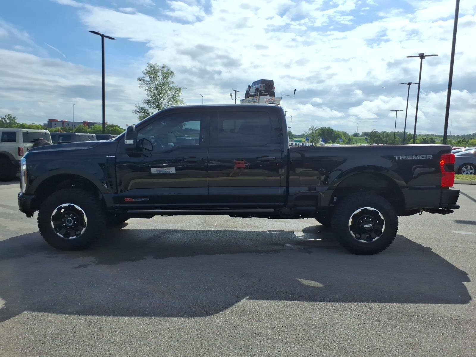 Certified 2026 Ford F250 Platinum w/ Tremor Off-Road Package AWD/4WD image 6