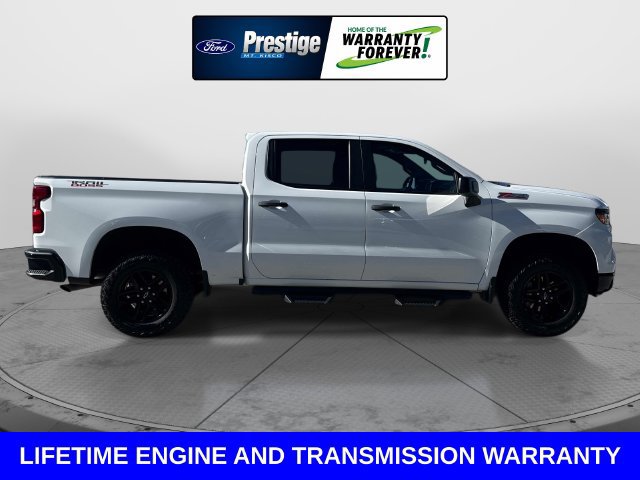 Used 2025 Chevrolet Silverado 1500 Custom Trail Boss AWD/4WD image 3