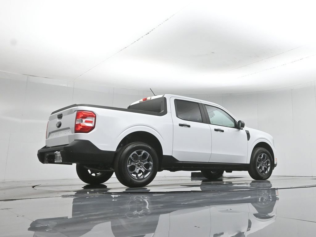 Certified 2025 Ford Maverick XLT w/ 4K Tow Package AWD/4WD image 49